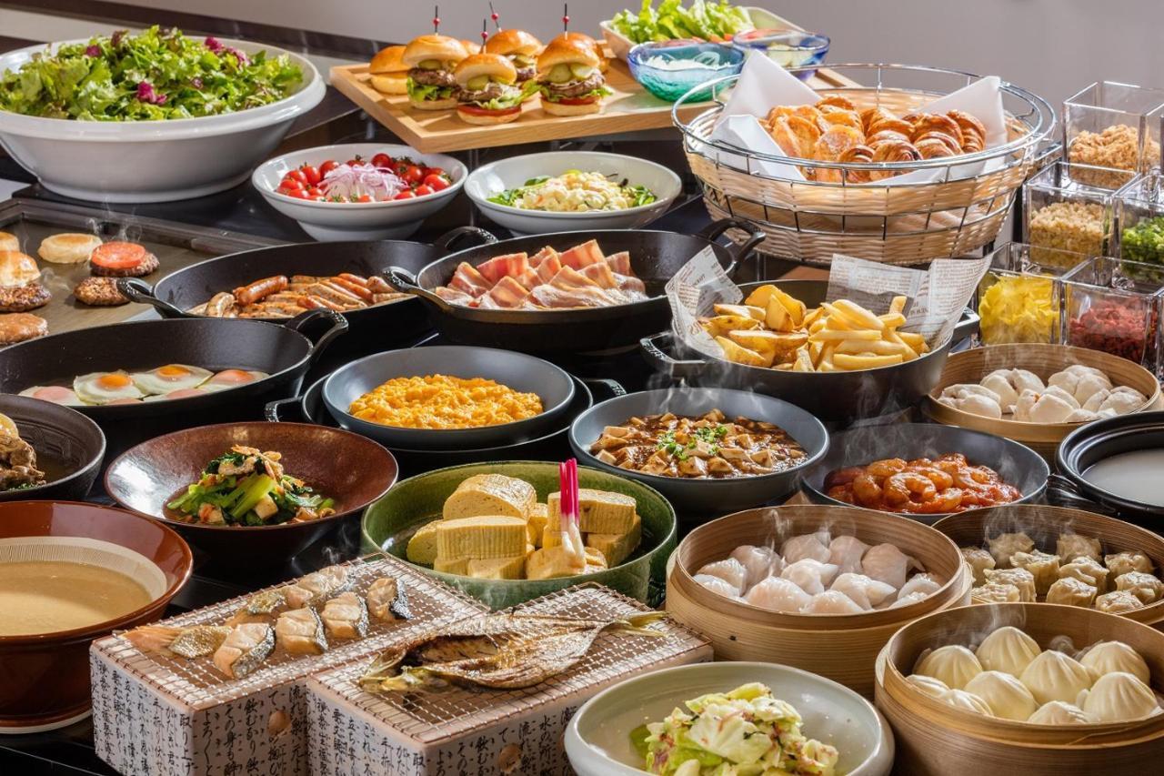 Hotel Associa Тоёхаси Экстерьер фото A buffet at a hotel