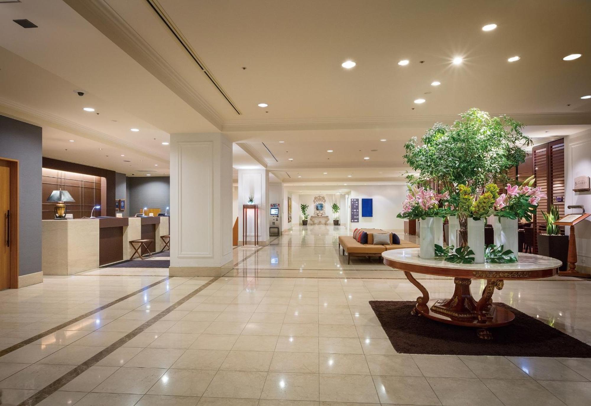 Hotel Associa Тоёхаси Экстерьер фото Lobby